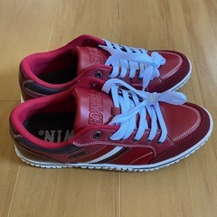 EDWIN エドウィン ローカット スニーカー 赤×白 メンズカジュアルシューズの画像