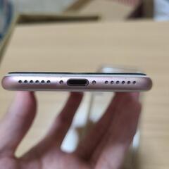 iPhone7 128gb ケース付き の画像