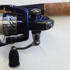 ☆釣り竿 リール【グレート鱒レンジャー SP-50 Four Seasons】【CREST LT 2000S】中古の画像