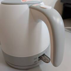 電気ケトル　1リットルの画像