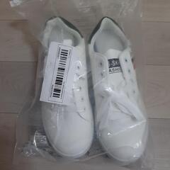 スニーカー新品未使用の画像