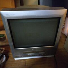 シャープのブラウン管TVです。先日まで使用していました。 シャープのブラウン管TVです。先日まで使用していました。