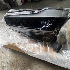 ホンダ WRV新車外し ヘッドライト左