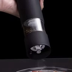 【お取り引き決定】未使用！自動胡椒ミルの画像