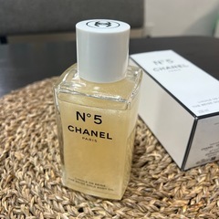 CHANEL N°5 ザベージュゴールド　 ボディオイルの画像
