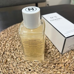 CHANEL N°5 ザベージュゴールド　 ボディオイルの画像