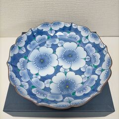 有田焼 花模様 大皿／飾り皿 青白磁（桜文様）88225-2-③-001Tの画像