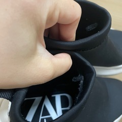 ZARA ソックススニーカーの画像