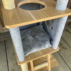 キャットタワー　65x40x125cm 猫グッズの画像