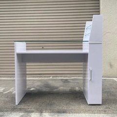 A640♠️LOWYA ネイルデスク 棚付き ガラス天板の画像