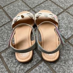 子供　サンダル　ユニコーン　H&M 19センチの画像