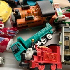 ミニカー　トーマス　たくさん　カプセルプラレールの画像