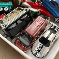 ミニカー　トーマス　たくさん　カプセルプラレールの画像
