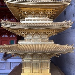 【直接引き取り限定】 五重塔 高さ 約166cm オブジェ 置物 インテリア 精巧模型 工芸品 展示用 寺院装飾品 木製 美術品 宮大工製作 金箔の画像