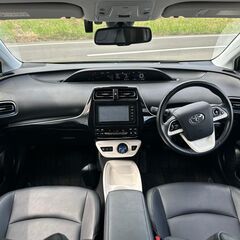 H28年 プリウス 51型 A ツーリングセレクション 走行7.2㌔台 2年車検付の画像