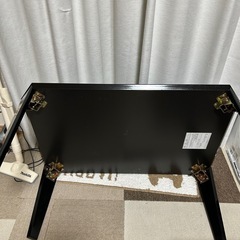 黒テーブルの画像