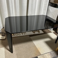黒テーブルの画像