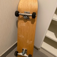 初心者用スケートボード＋T型ツールの画像