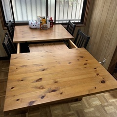 IKEA 伸縮ダイニングテーブル セール中の画像