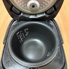 TOSHIBA 炊飯器 3合 RC-5SL (2018年製)の画像
