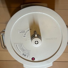 IRIS OHYAMA アイリスオーヤマ　電気圧力鍋　4.0L PC-MA4-Wの画像