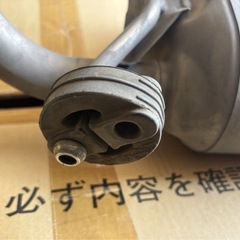【中古品】SUZUKI ハスラー マフラー 車パーツ 車部品 車マフラー マフラー本体の画像