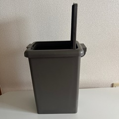 ゴミ箱の画像