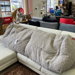 中古品　ラウンジパグ　2人掛けアルバートソファー　ビーズクッション　グレー　公田店の画像