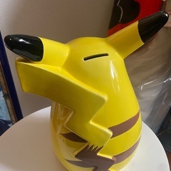 ピカチュウ フィギュア 陶器製　約20cm 貯金箱の画像