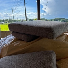 クッション 近辺の物全てあげますの画像