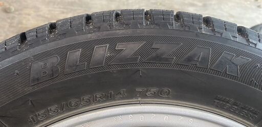 送料込み❗️ 155/65R14 2023年製‼️ 国産✨ バリ山‼️ ノーマルタイヤ 23年 バリ山 スズキ 純正アルミホイール 155/65R14 ラパン