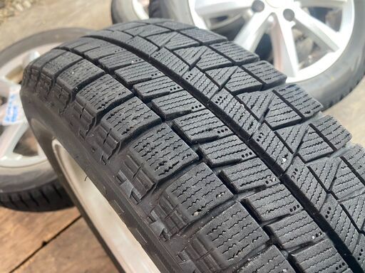 送料込み❗️ 155/65R14 2023年製‼️ 国産✨ バリ山‼️ ノーマルタイヤ 23年 バリ山 スズキ 純正アルミホイール 155/65R14 ラパン