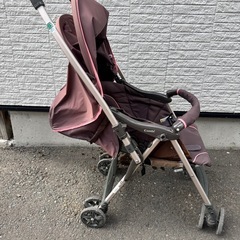 combi ベビーカーの画像