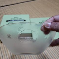 新品未使用品　リラクマガラスの食器(2セット)ですの画像