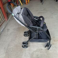ベビーカー アップリカ ルンルンゴーの画像