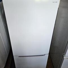 ヤマダホールディングス製のノンフロン冷凍冷蔵庫「YRZ-C12L」