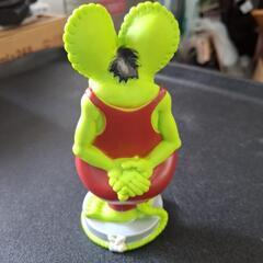 Funko社の「Wacky Wobbler」シリーズのラットフィンク（Rat Fink）のボビングヘッドフィギュアです。の画像