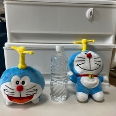 ドラえもん　ぬいぐるみ2つの画像