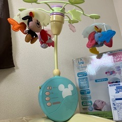 ディズニーキャラクター　メロディいっぱいやわらかガラガラメリー プレミアム 箱付の画像