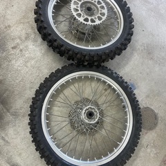 ホンダCRF250r中古ホイールパーツセットの画像