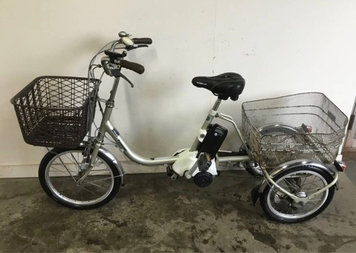 A-37 △ 岐阜発/ パナソニック/ 電動アシスト三輪自転車/ スイングあり/ 3段変速/バッテリー8Ah/充電器なし/走行確認/現状品/管30s/ R6.12/21△