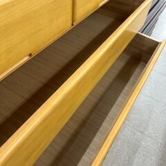 ★リユースのサカイ高崎店★TJ12447  チェスト ライトブラウン H150×D44.5×W105.2 クリーニング済みの画像