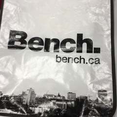 Bench.  ショッピングバッグ　の画像
