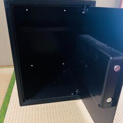 テンキー式 電子金庫 【60L / ブラック】 エレクトロニック 金庫 家庭用の画像