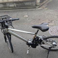 ブリヂストン　リアルストリーム　シルバー

自転車の画像