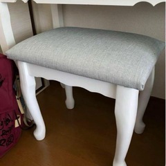 白いクラシックドレッサー アンティークの画像