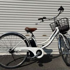【返品保証付き】No724　大型バッテリー　電動アシスト自転車　返品保証付き　26インチ　パナソニック　 ティモ・W　2017年型　白　大型バッテリー16Ah（ロングモード60km以上）レンタサイクル店で使用していた自転車。メンテナンス済み。タイヤ、チューブ1年以内に交換、9分山。　車体番号-78C3383の画像