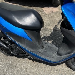 人気のブルー‼️ SUZUKIアドレス50 CA4BA 走行距離23129km❗️便利なサイドスタンドあり‼️ 流れるウインカー付き❣️ シート破れなし❗️　原付　スクーターの画像