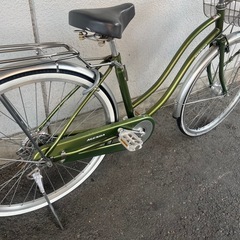 8J４ホームサイクル２6サイズ　オートライト付き　後タイヤ、カギ　が新品です。★自転車専門店の中古車です★　【消費税込み・防犯登録６００円込みの画像