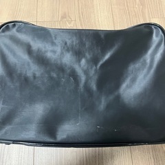ナイキ エナメルバッグの画像